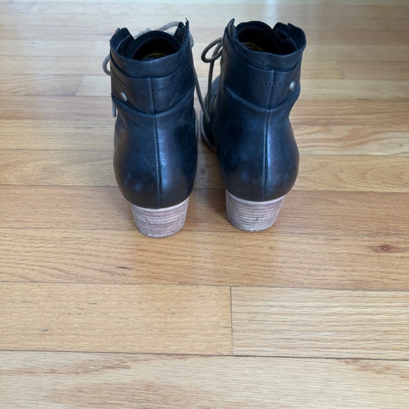 Stylish Caterpillar Women's boots - Picture 8 of 9